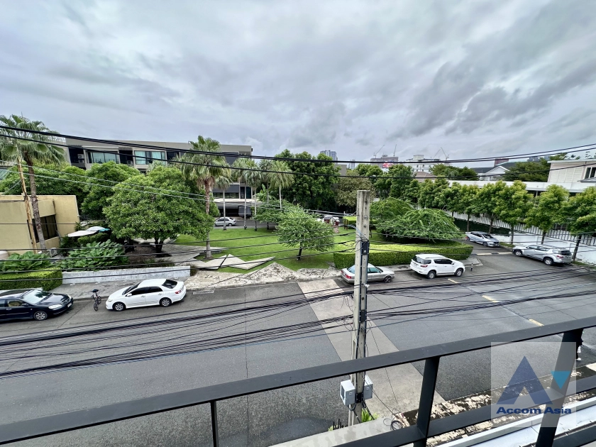 16  5 br Townhouse for rent and sale in Pattanakarn ,Bangkok ARL Ramkhamhaeng at Noble Cube AA44279