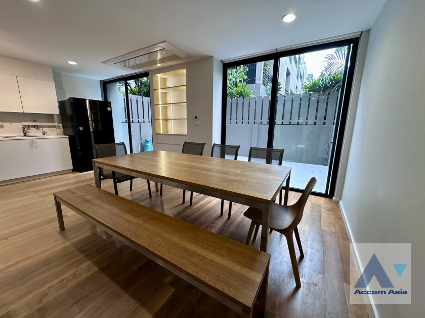 5  5 br Townhouse for rent and sale in Pattanakarn ,Bangkok ARL Ramkhamhaeng at Noble Cube AA44279