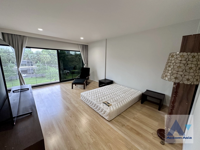 11  5 br Townhouse for rent and sale in Pattanakarn ,Bangkok ARL Ramkhamhaeng at Noble Cube AA44279