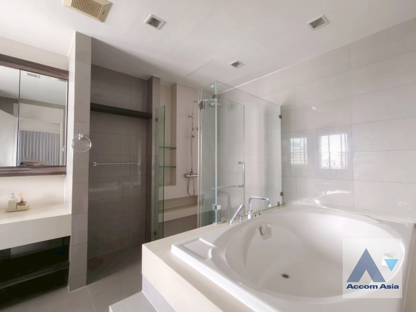 20  4 br Apartment for rent and sale in Sathorn ,Bangkok BTS Chong Nonsi at Private Low-Rise Residence Only 7 Units in Project AA44284