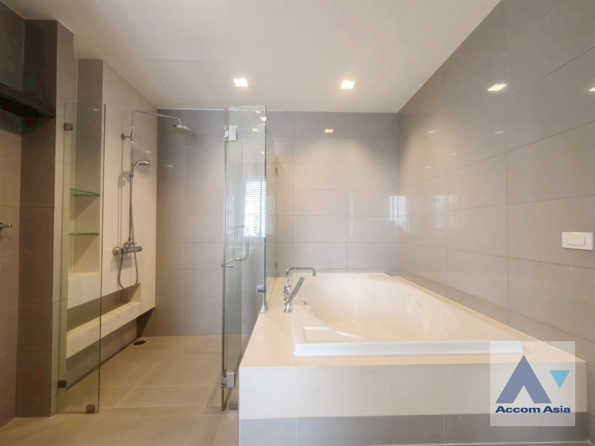 18  4 br Apartment for rent and sale in Sathorn ,Bangkok BTS Chong Nonsi at Private Low-Rise Residence Only 7 Units in Project AA44284