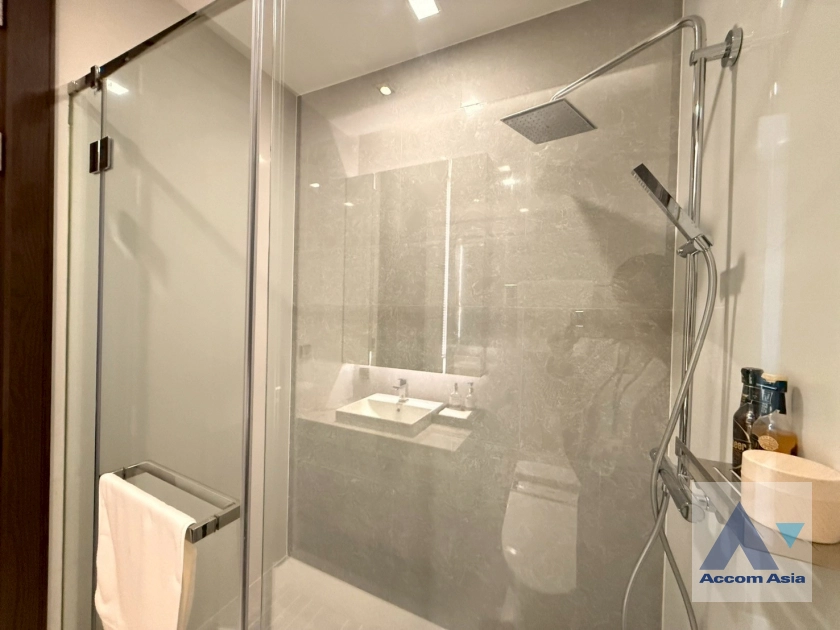 7  2 br Condominium For Sale in Sukhumvit ,Bangkok BTS Nana at Q1 Sukhumvit AA44285