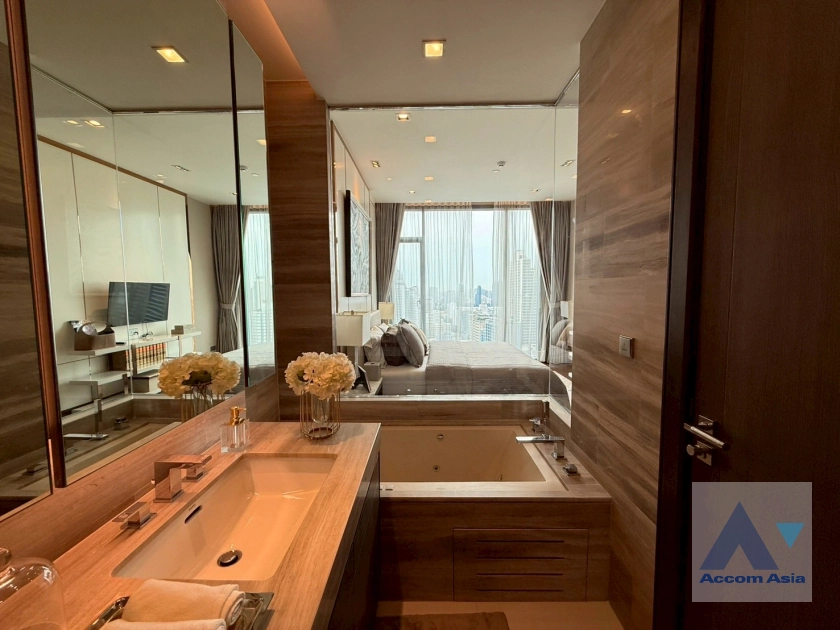 11  2 br Condominium For Sale in Sukhumvit ,Bangkok BTS Nana at Q1 Sukhumvit AA44285