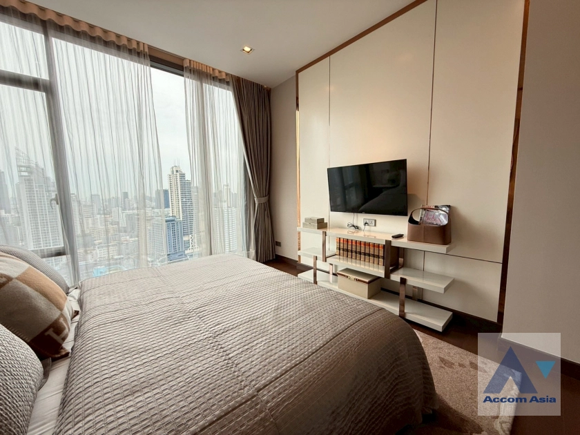10  2 br Condominium For Sale in Sukhumvit ,Bangkok BTS Nana at Q1 Sukhumvit AA44285