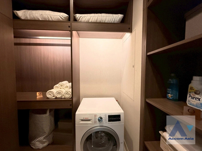 14  2 br Condominium For Sale in Sukhumvit ,Bangkok BTS Nana at Q1 Sukhumvit AA44285