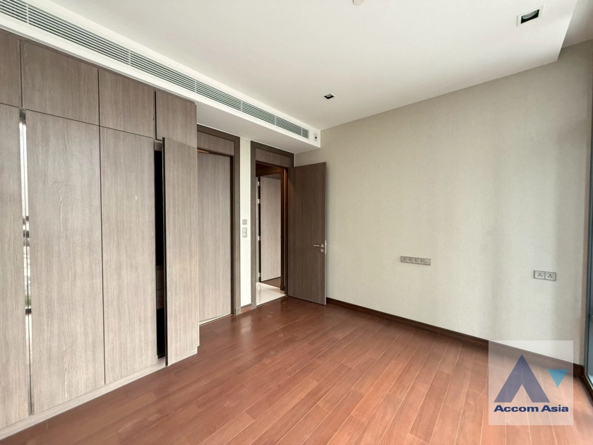 5  3 br Condominium For Sale in Sukhumvit ,Bangkok BTS Nana at Q1 Sukhumvit AA44286