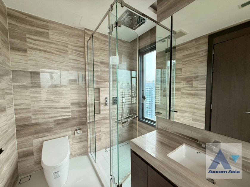 21  3 br Condominium For Sale in Sukhumvit ,Bangkok BTS Nana at Q1 Sukhumvit AA44286