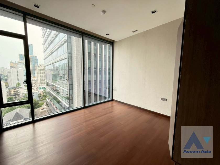 7  3 br Condominium For Sale in Sukhumvit ,Bangkok BTS Nana at Q1 Sukhumvit AA44286