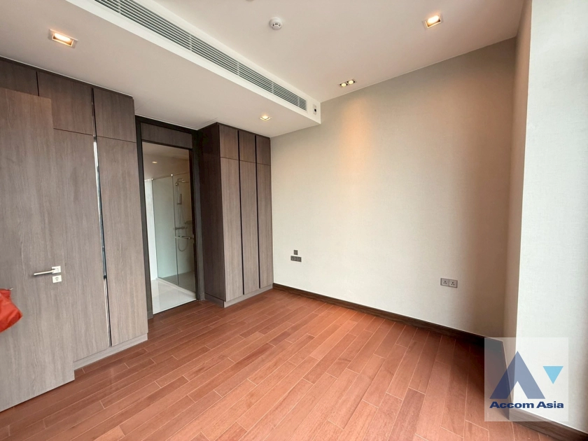 16  3 br Condominium For Sale in Sukhumvit ,Bangkok BTS Nana at Q1 Sukhumvit AA44286