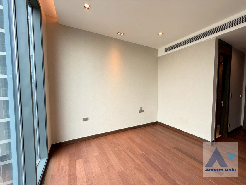18  3 br Condominium For Sale in Sukhumvit ,Bangkok BTS Nana at Q1 Sukhumvit AA44286