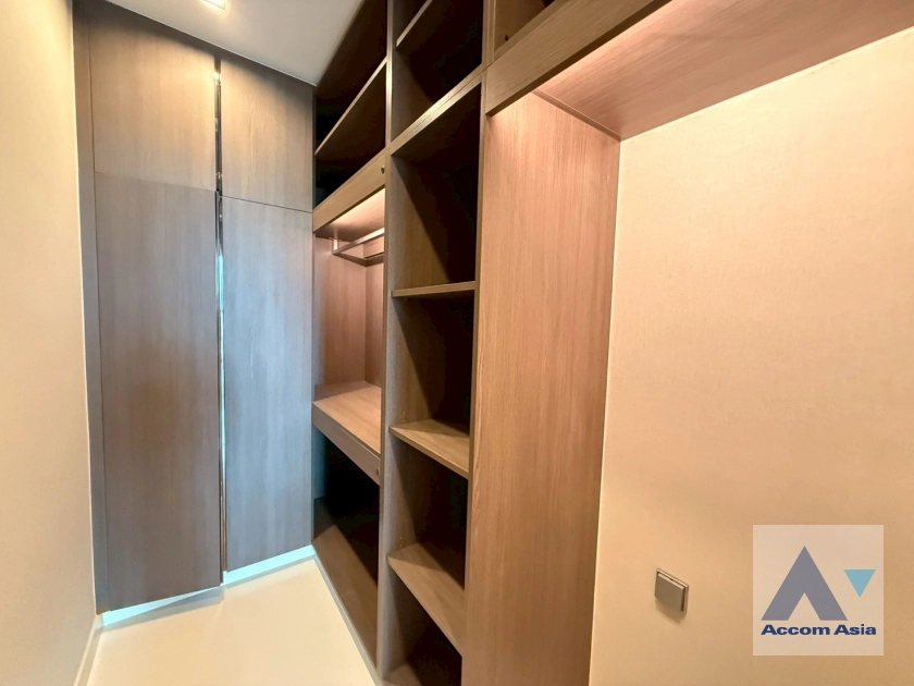 13  3 br Condominium For Sale in Sukhumvit ,Bangkok BTS Nana at Q1 Sukhumvit AA44286