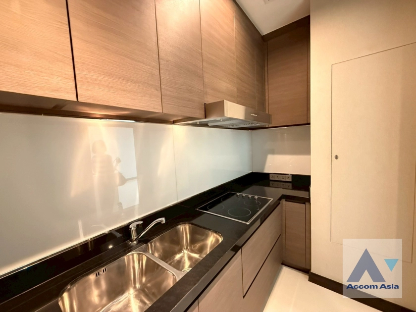 14  3 br Condominium For Sale in Sukhumvit ,Bangkok BTS Nana at Q1 Sukhumvit AA44286