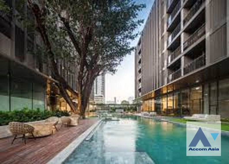 Modern Apartment Apartment  3 Bedroom for Sale & Rent   in Sukhumvit Bangkok