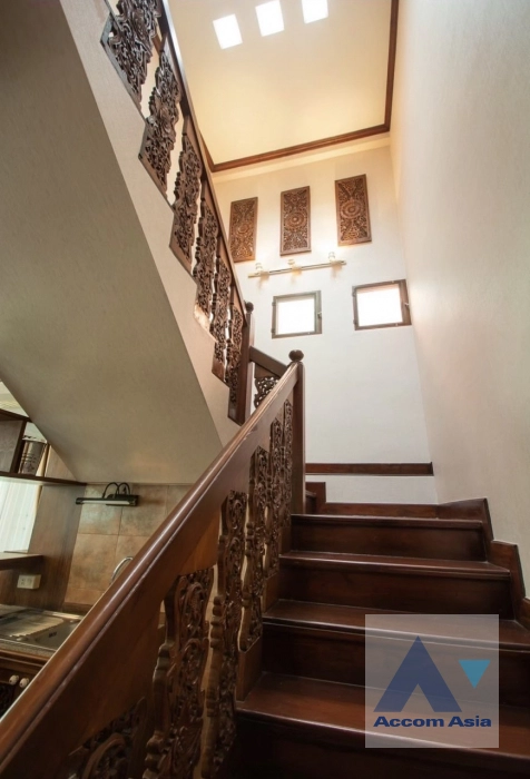 6  3 br House for rent and sale in Sathorn ,Bangkok BTS Chong Nonsi - BTS Saint Louis at Oriental Style House in Compound with Pool AA44299