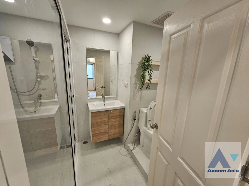 13  2 br Condominium For Rent in Sukhumvit ,Bangkok BTS Nana at Saranjai mansion AA44306