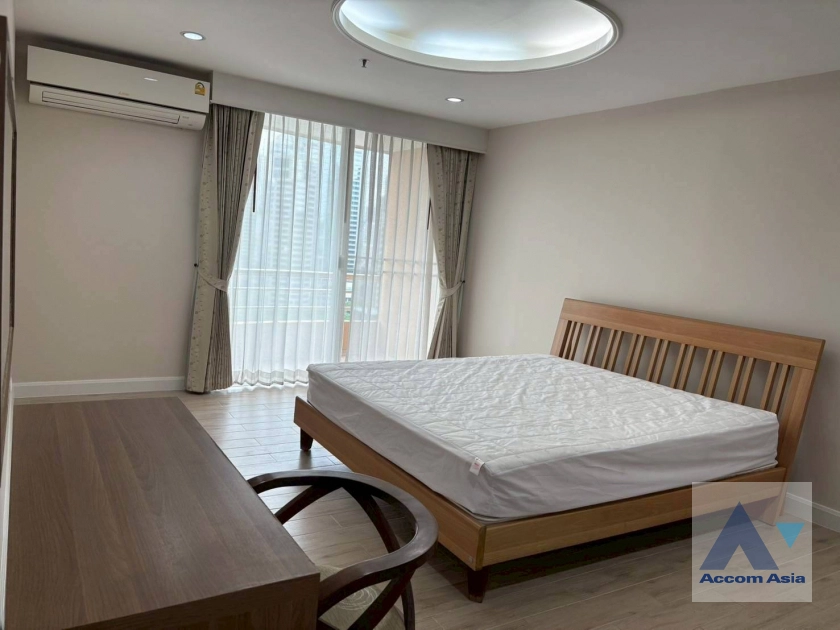 5  2 br Condominium for rent and sale in Ploenchit ,Bangkok BTS Chitlom at Baan Na Varang AA44309