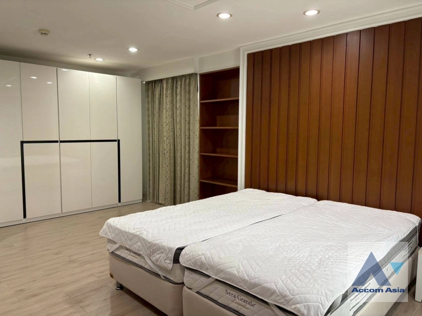 9  2 br Condominium for rent and sale in Ploenchit ,Bangkok BTS Chitlom at Baan Na Varang AA44309