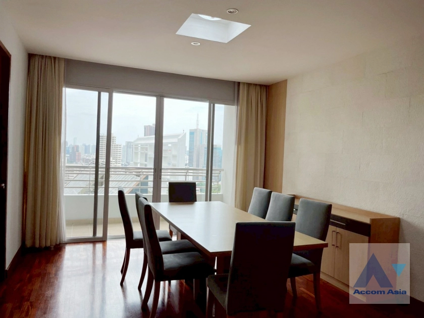 unitPet friendly |  3 Bedrooms  Apartment For Rent in Sukhumvit, Bangkok  near BTS Phrom Phong (AA44311)