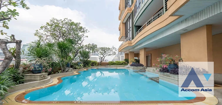 unit 2 Bedrooms  Condominium For Rent in Ploenchit, Bangkok  near BTS Chitlom (AA44320)