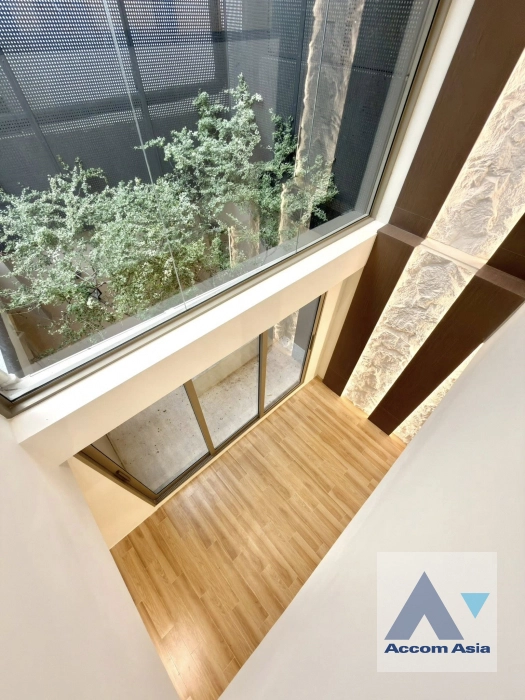 unitNewly renovated |  3 Bedrooms  Townhouse For Sale in Sukhumvit, Bangkok  near BTS Ekkamai (AA44321)