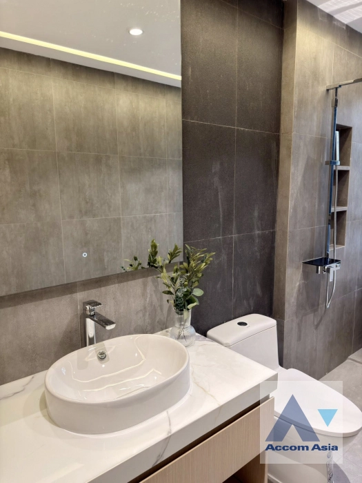 26  3 br Townhouse For Sale in Sukhumvit ,Bangkok BTS Ekkamai AA44321