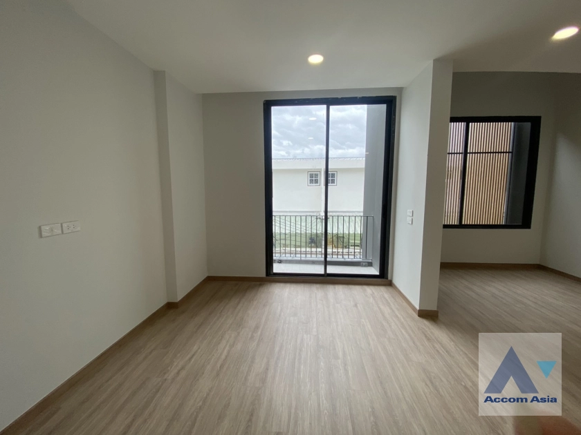 13  3 br House For Sale in Sukhumvit ,Bangkok BTS Ekkamai AA44322