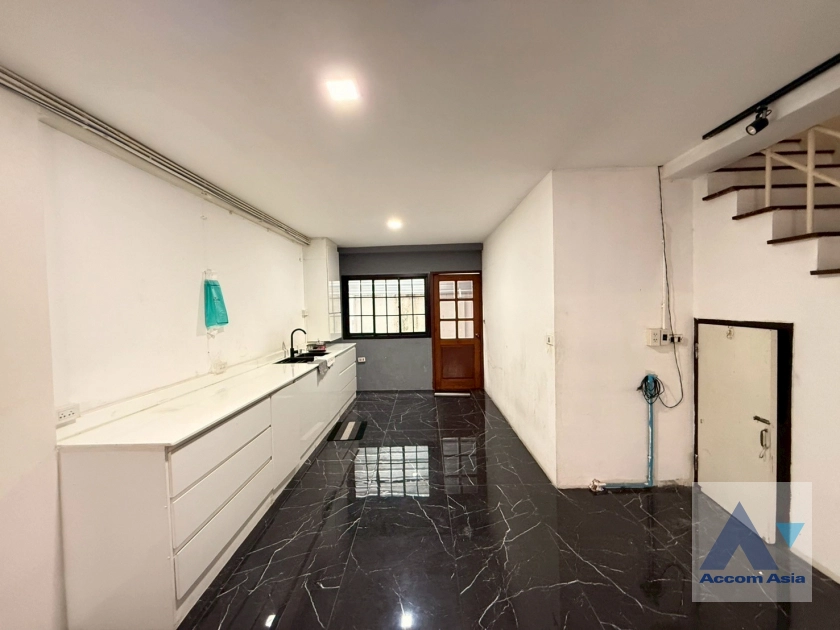 7  4 br Townhouse for rent and sale in Sukhumvit ,Bangkok BTS Phra khanong at Regent 71 AA44324