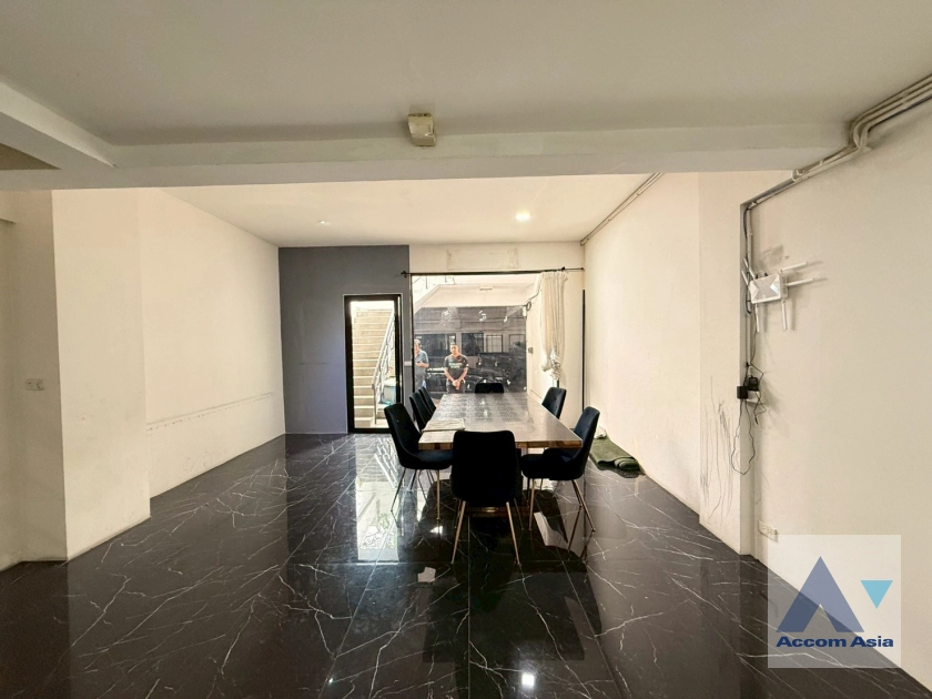 10  4 br Townhouse for rent and sale in Sukhumvit ,Bangkok BTS Phra khanong at Regent 71 AA44324