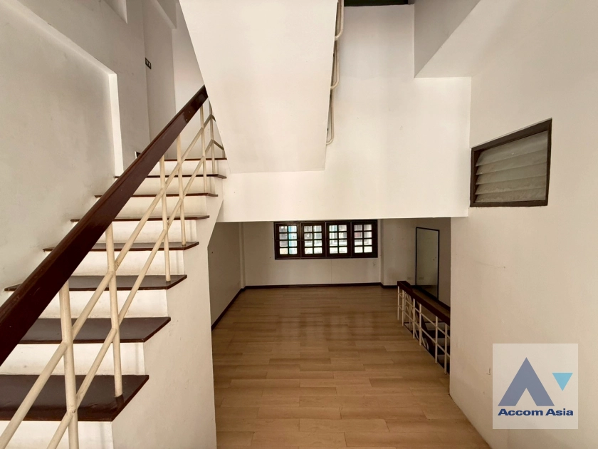 11  4 br Townhouse for rent and sale in Sukhumvit ,Bangkok BTS Phra khanong at Regent 71 AA44324