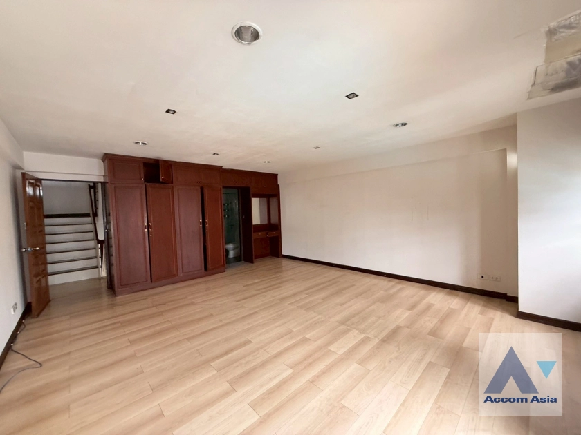 18  4 br Townhouse for rent and sale in Sukhumvit ,Bangkok BTS Phra khanong at Regent 71 AA44324