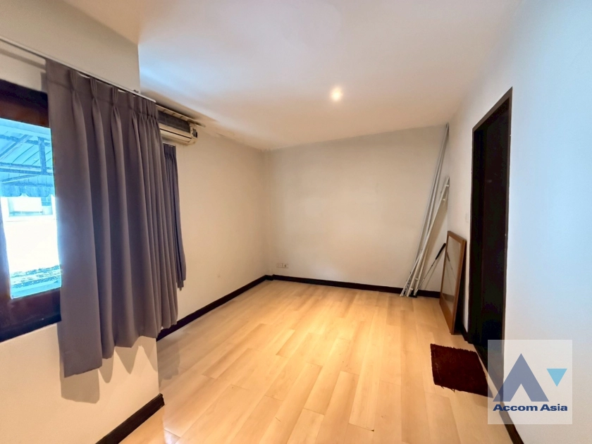 21  4 br Townhouse for rent and sale in Sukhumvit ,Bangkok BTS Phra khanong at Regent 71 AA44324