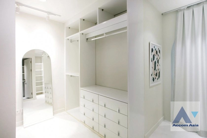 13  2 br Condominium for rent and sale in Ploenchit ,Bangkok BTS Ploenchit at Navin Court AA44330