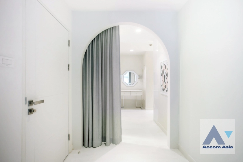 16  2 br Condominium for rent and sale in Ploenchit ,Bangkok BTS Ploenchit at Navin Court AA44330