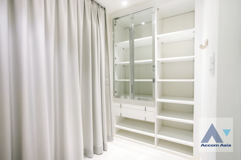 14  2 br Condominium for rent and sale in Ploenchit ,Bangkok BTS Ploenchit at Navin Court AA44330