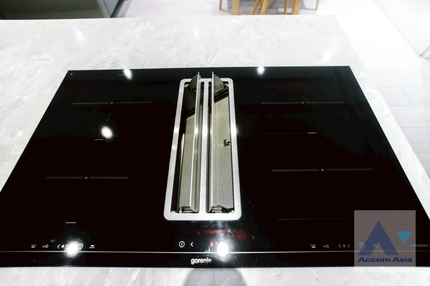 24  2 br Condominium for rent and sale in Ploenchit ,Bangkok BTS Ploenchit at Navin Court AA44330