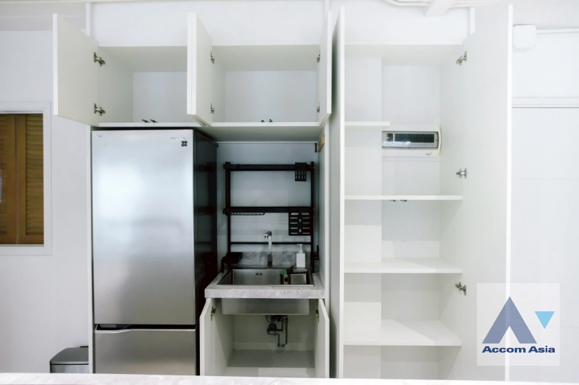 5  2 br Condominium for rent and sale in Ploenchit ,Bangkok BTS Ploenchit at Navin Court AA44330