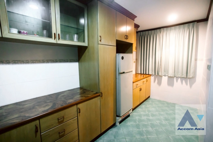 unit 2 Bedrooms  Condominium For Sale in Sukhumvit, Bangkok  near BTS Nana (AA44331)