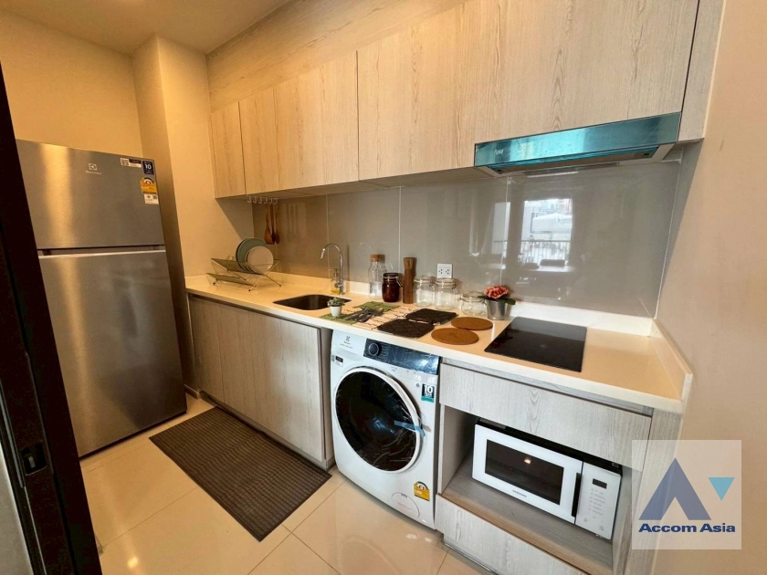 5  2 br Condominium For Rent in Ploenchit ,Bangkok BTS Ploenchit at Life One Wireless AA44345