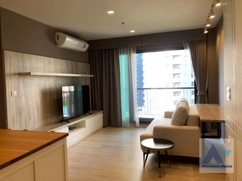 Life One Wireless Condominium  2 Bedroom for Sale & Rent BTS Ploenchit in Ploenchit Bangkok