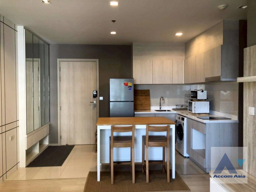 unit 2 Bedrooms  Condominium For Rent & Sale in Ploenchit, Bangkok  near BTS Ploenchit (AA44346)