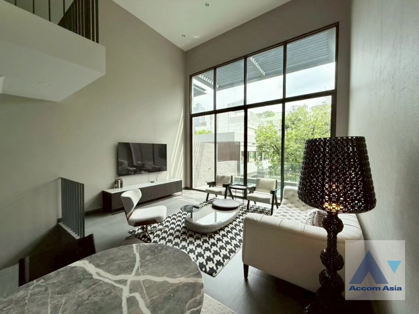 unitSingle house with pool in Thonglor (AA44354)