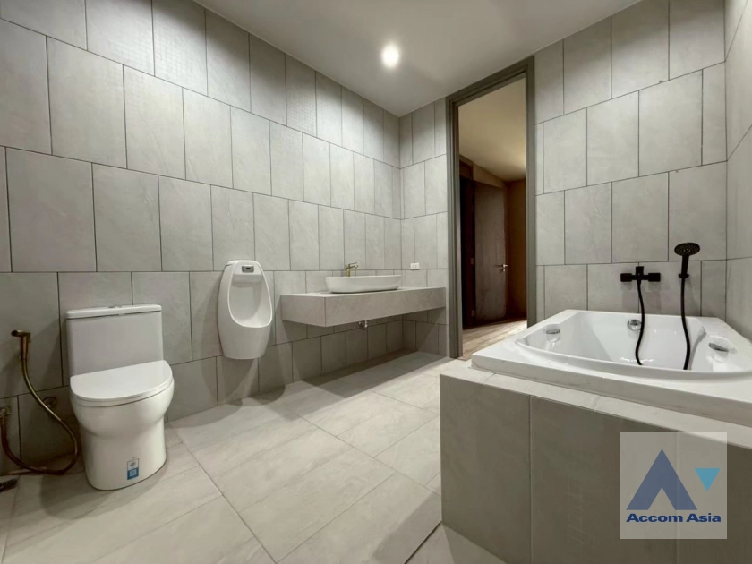 10  3 br House for rent and sale in Sukhumvit ,Bangkok BTS Thong Lo AA44354