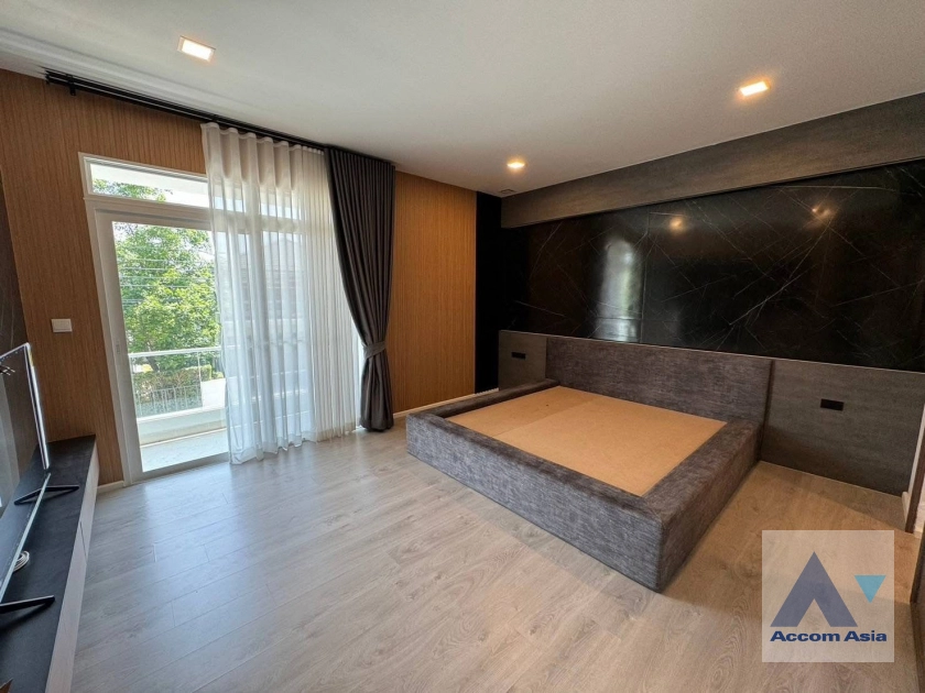 7  4 br House for rent and sale in Pattanakarn ,Bangkok BTS Bang Na at Manthana Bangna Wongwaen AA44358