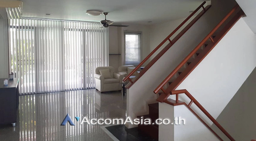 4  3 br Townhouse For Rent in Sukhumvit ,Bangkok BTS Thong Lo at Private Sukhumvit Compound 45860