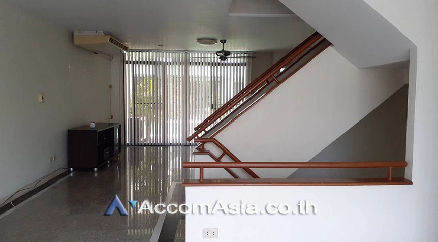 5  3 br Townhouse For Rent in Sukhumvit ,Bangkok BTS Thong Lo at Private Sukhumvit Compound 45860