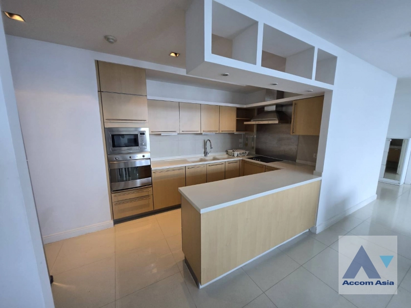 unit 3 Bedrooms  Condominium For Rent & Sale in Ploenchit, Bangkok  near BTS Ploenchit (AA44371)