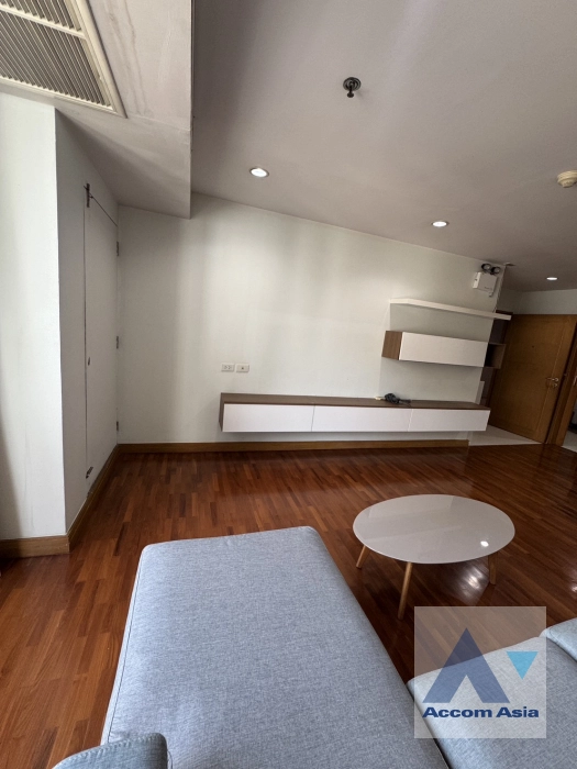 unit 2 Bedrooms  Apartment For Rent & Sale in Sukhumvit, Bangkok  near BTS Phrom Phong (AA44372)