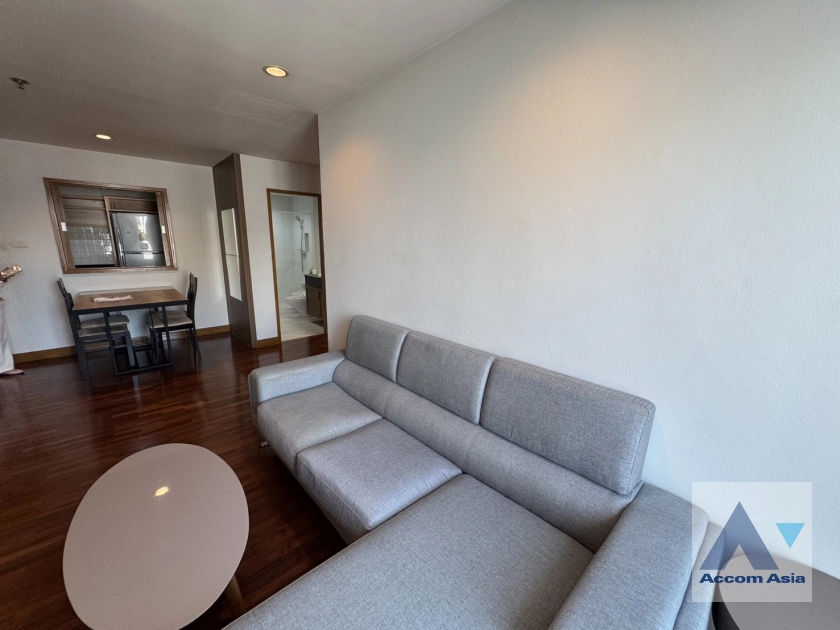 unit 2 Bedrooms  Apartment For Rent in Sukhumvit, Bangkok  near BTS Phrom Phong (AA44373)