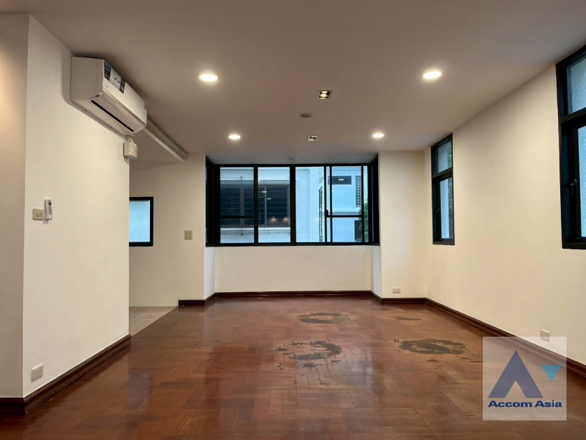 5  4 br Townhouse for rent and sale in Ploenchit ,Bangkok BTS Ploenchit AA44375