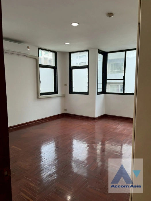 8  4 br Townhouse for rent and sale in Ploenchit ,Bangkok BTS Ploenchit AA44375